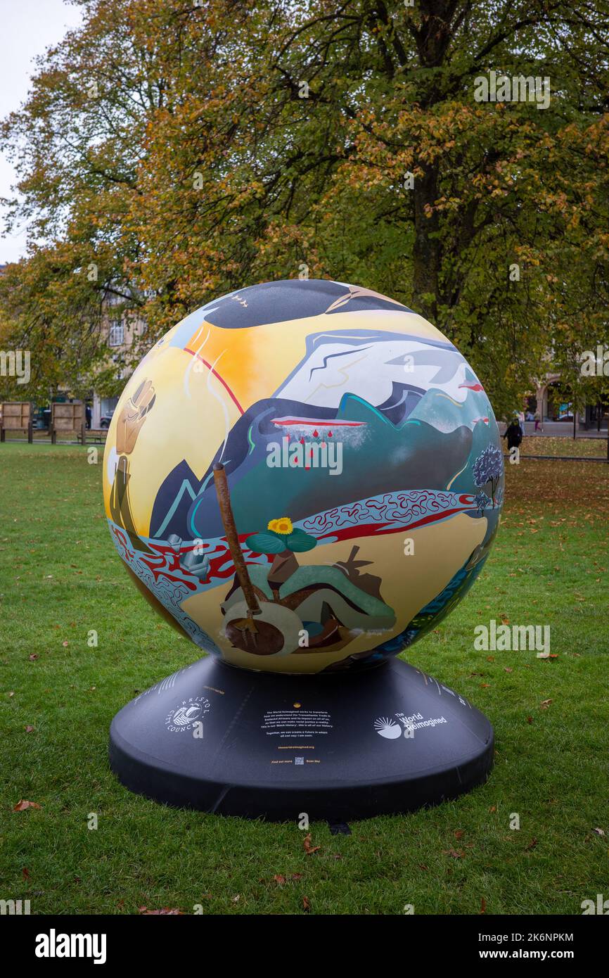 The World Reimagined Large Globe Ball Structures in College Green, Bristol, UK (Oct22) Foto Stock