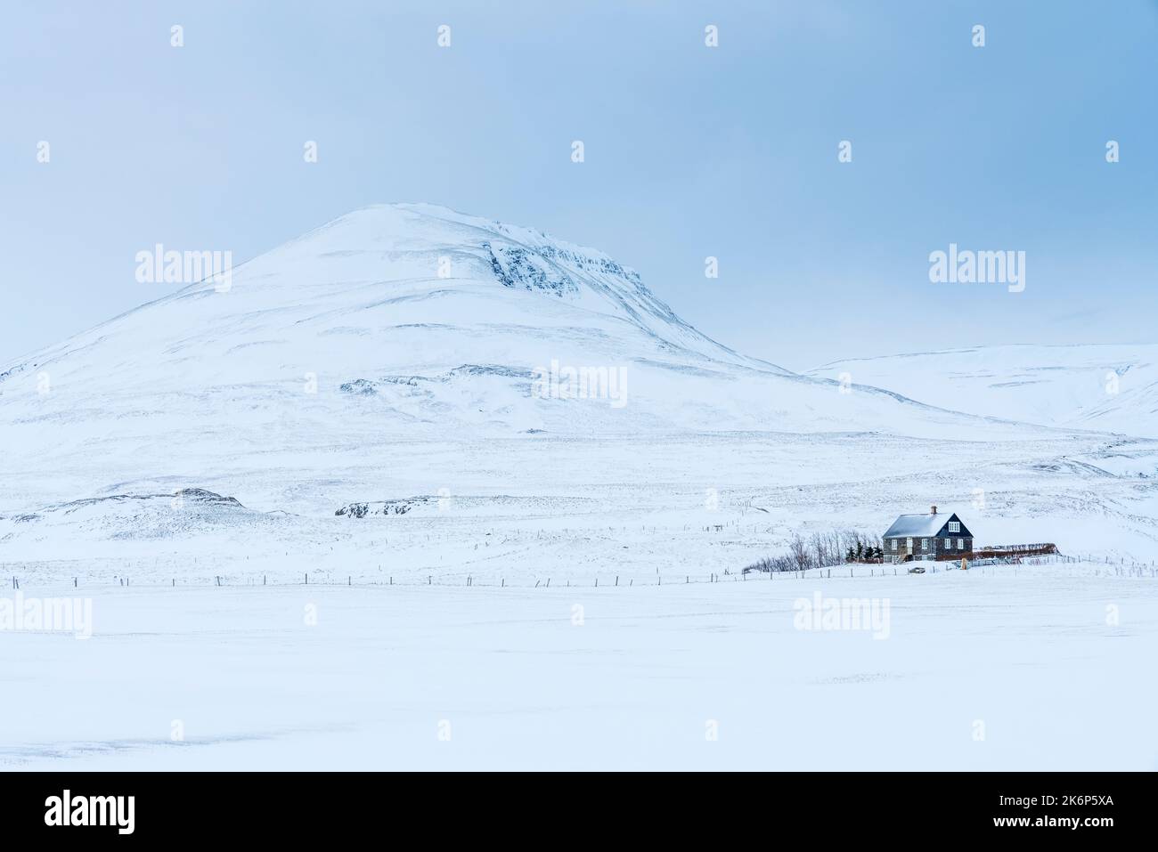 Paesaggio invernale vicino a Hvammstanga, regione nordoccidentale. Islanda, Europa. Foto Stock