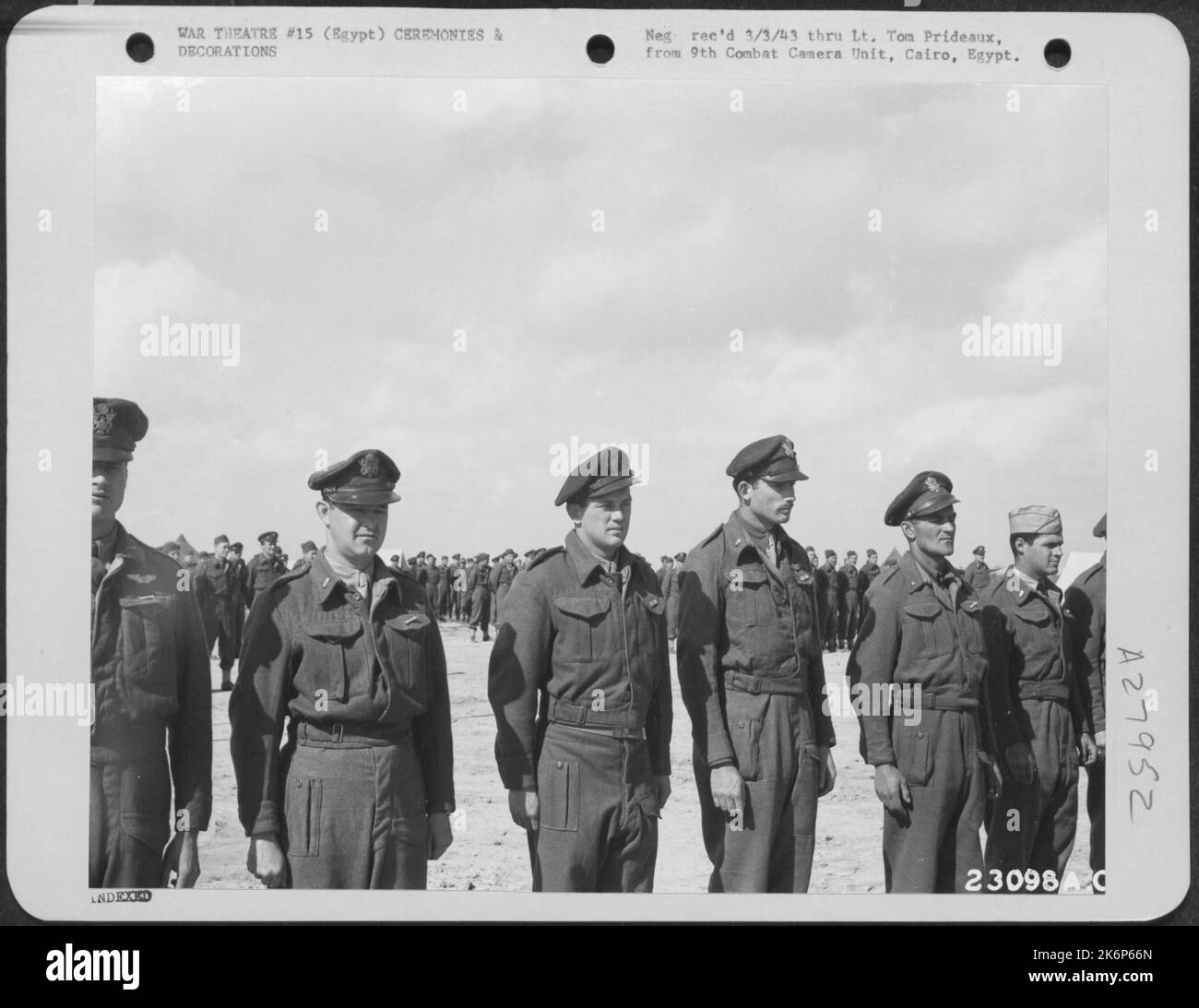 Da sinistra a destra: 2nd Lt. Maurice, Elston, Ross, Ohio 2nd Lt. Thaddeus I. Huberty-San Andreas, California 2nd Lt. Robert H. Hudspeth, Verdi, Never. 2nd Lt. Edmund F. Janic, Miwaukee, Wisc. 2nd 2nd Lt. Robert L., Mt. Foto Stock
