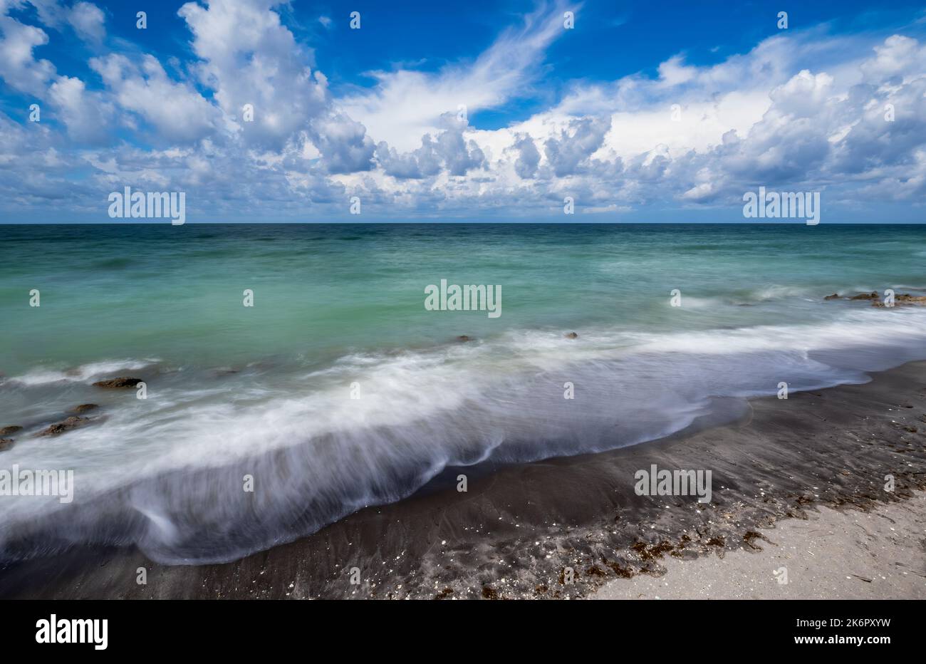 Lunga esposizione del Golfo del Messico a Caspersen Beach a Venezia Florida USA Foto Stock
