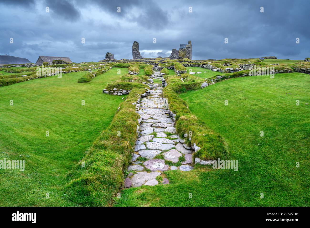 Il sito archeologico preistorico di Jarlshof, Sumburgh, Mainland, Shetland, Scozia, REGNO UNITO Foto Stock