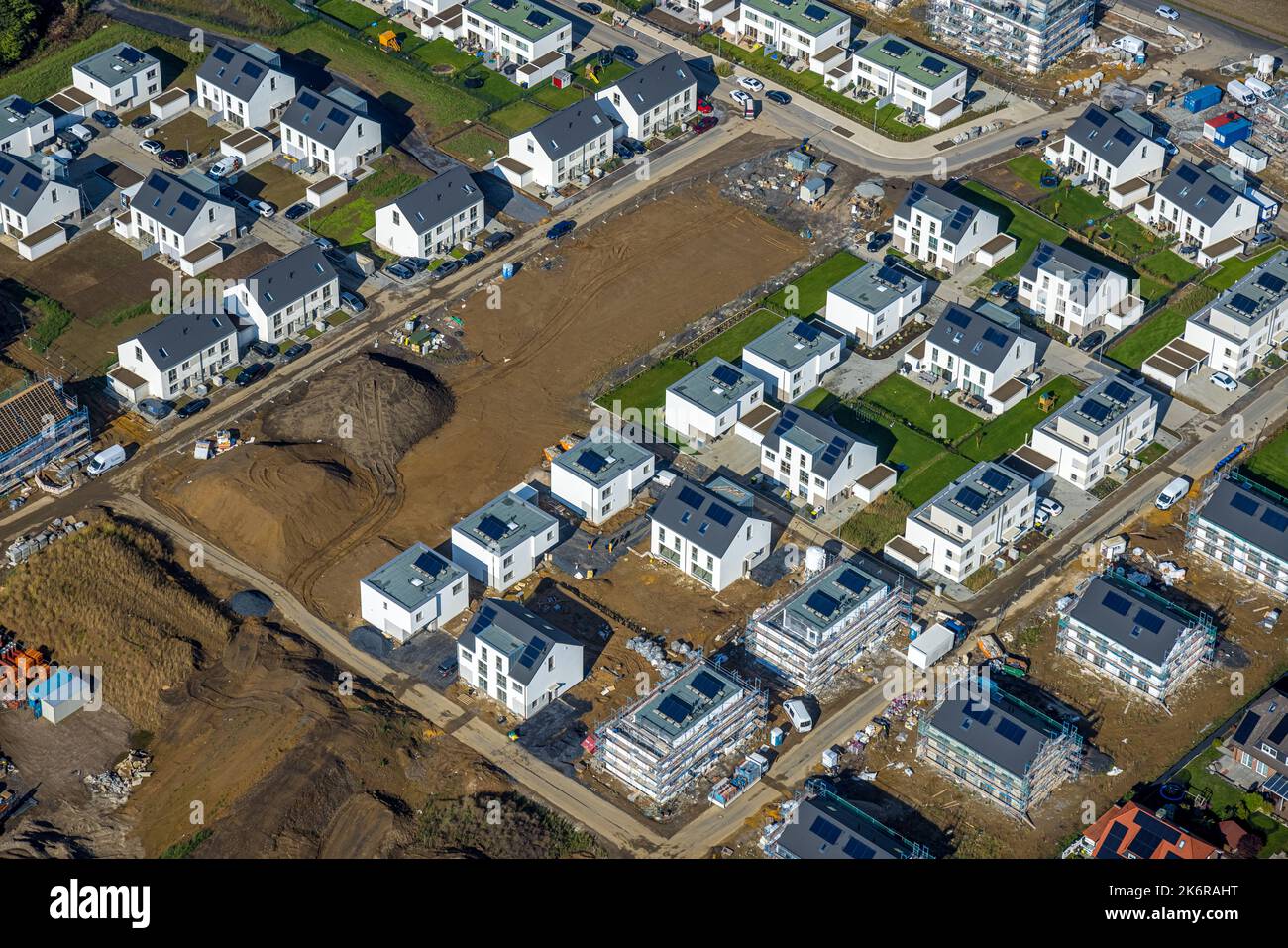 Vista aerea, cantiere e nuovo edificio residenziale parco Emscherquelle a Hohenleuchte, Holzwickede, Ruhr zona, Nord Reno-Westfalia, tedesco Foto Stock