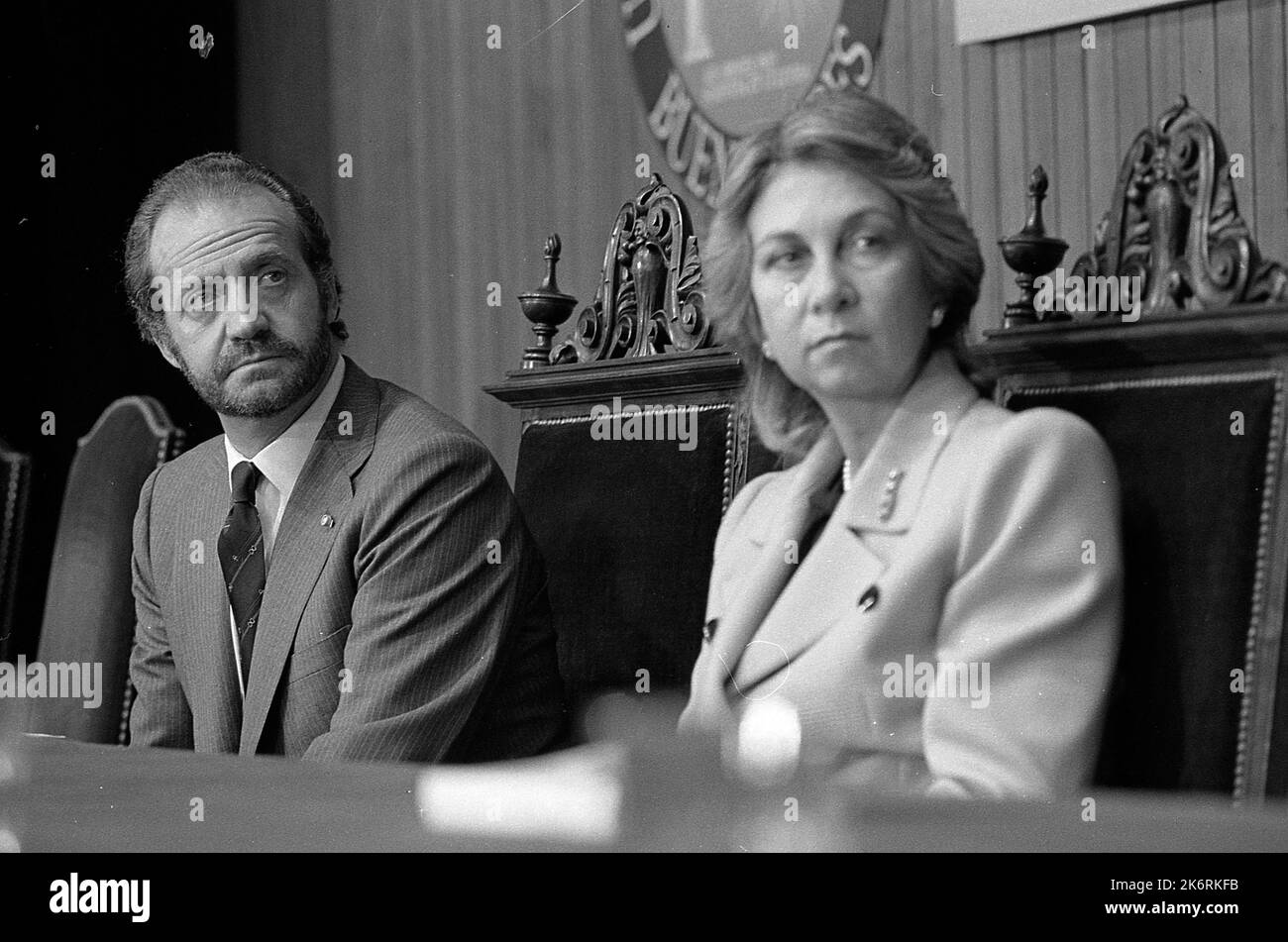 Juan Carlos i, re di Spagna, con la regina Sofia di Grecia, all'Universidad de Belgrano di Buenos Aires, Argentina Foto Stock