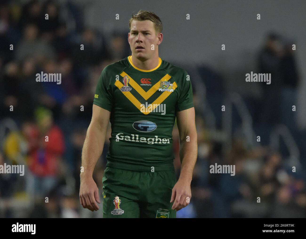 Australia / Figi: Campionato mondiale di rugby Headingley, Leeds, West Yorkshire Jake Tribojevic of Australia riscaldamento in vista della partita di Rugby League 2021 gruppo B tra Australia e Figi allo stadio Headingley, Leeds il 15 ottobre 2022 . (Foto di Craig Cresswell/Alamy Live News) Foto Stock