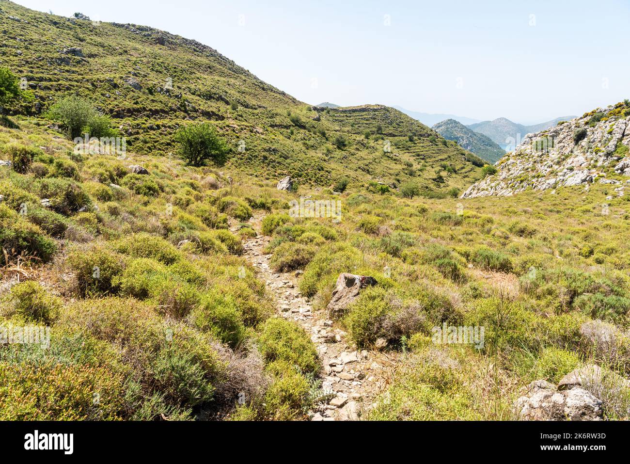 Paesaggio lungo il Sentiero Mariano sulla penisola di Bozburun nella provincia di Mugla in Turchia. Foto Stock