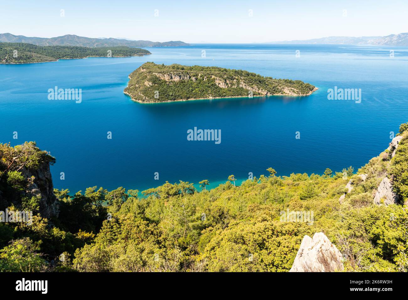 Paesaggio nel Golfo di Gokova, vicino al villaggio di Karaca, nella provincia di Mugla in Turchia. Foto Stock