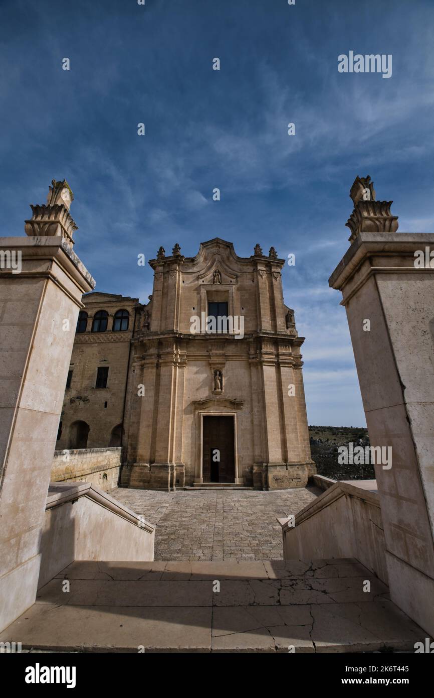Vista sulla facciata del Convento di Sant'Agostino a Matera Foto Stock
