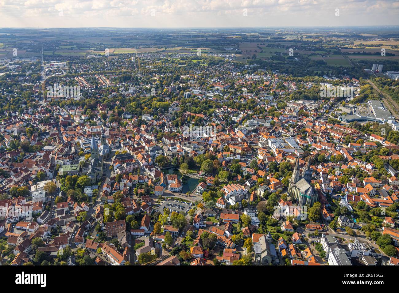 Vista aerea, città vecchia, St. Petri (Alde Kerke), chiesa cattolica di San Patrokli-Dom, chiesa di Sankt Maria zur Wiese, Soest, Soester Börde, Nordrhein-Westfal Foto Stock