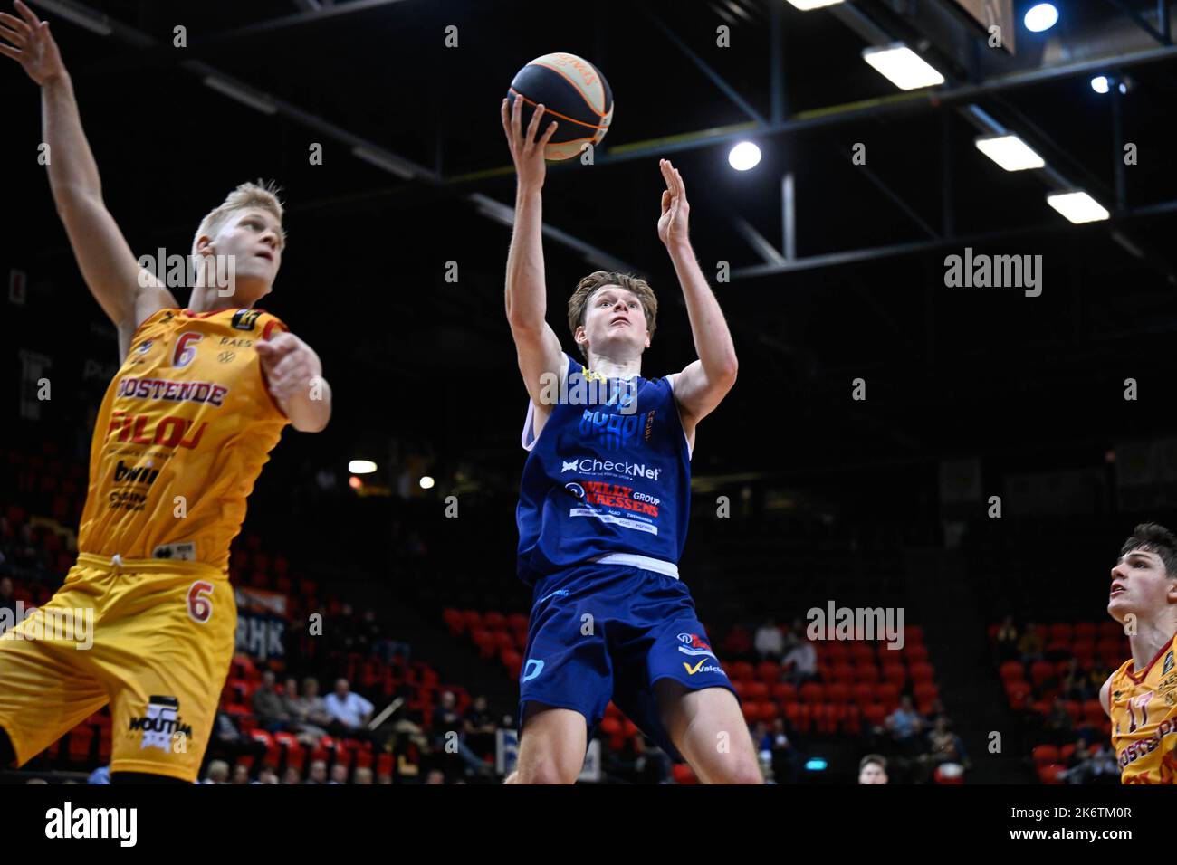 Una partita di basket tra BC Oostende e Okapi Aalst, sabato 15 ottobre 2022 a Oostende, il 03° giorno del National Round Belgium nei campionati belgi di basket di prima divisione della 'BNXT League'. BELGA PHOTO FILIP LANSZWEERT Credit: Belga News Agency/Alamy Live News Foto Stock