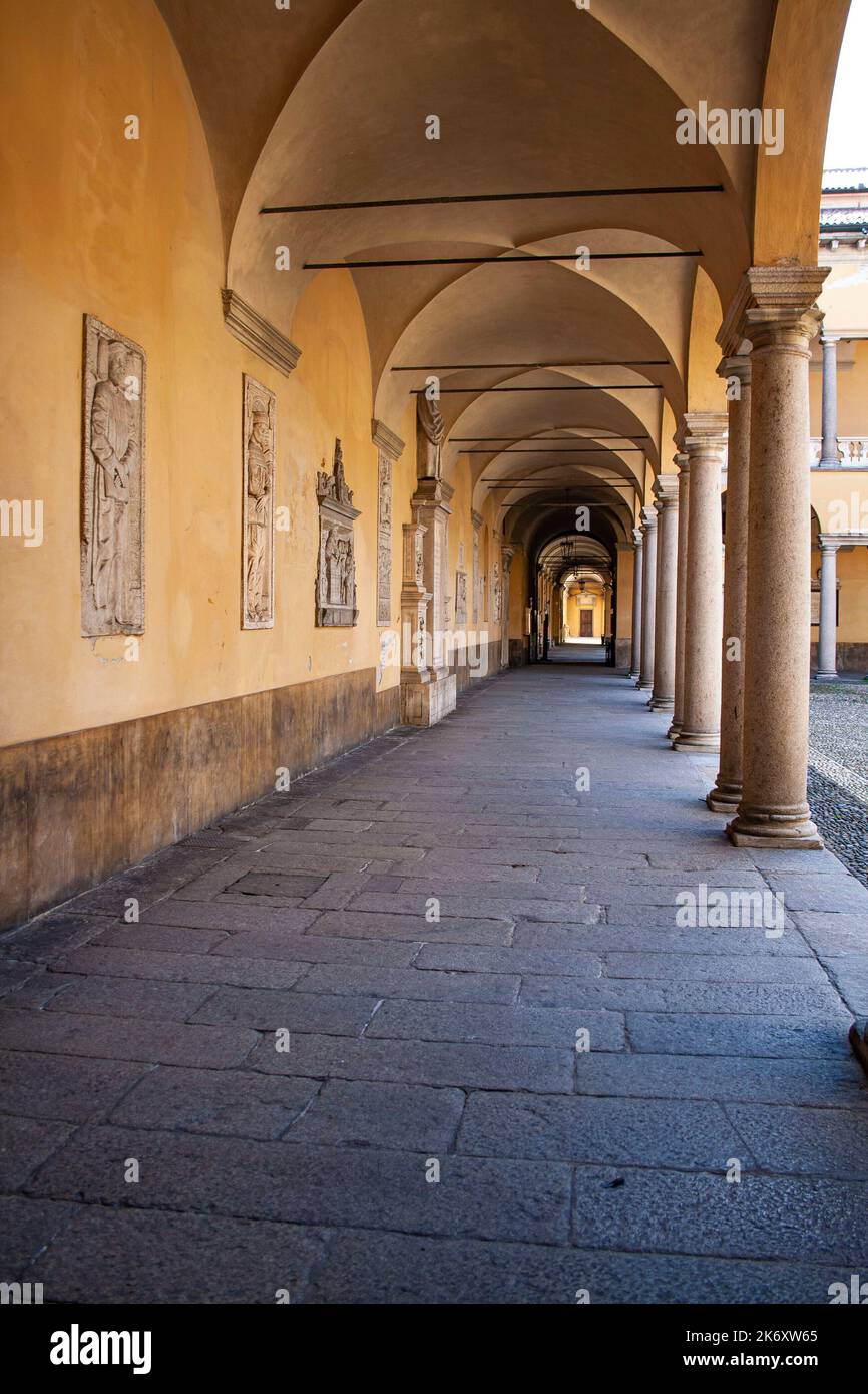 Università degli studi di pavia immagini e fotografie stock ad alta  risoluzione - Alamy