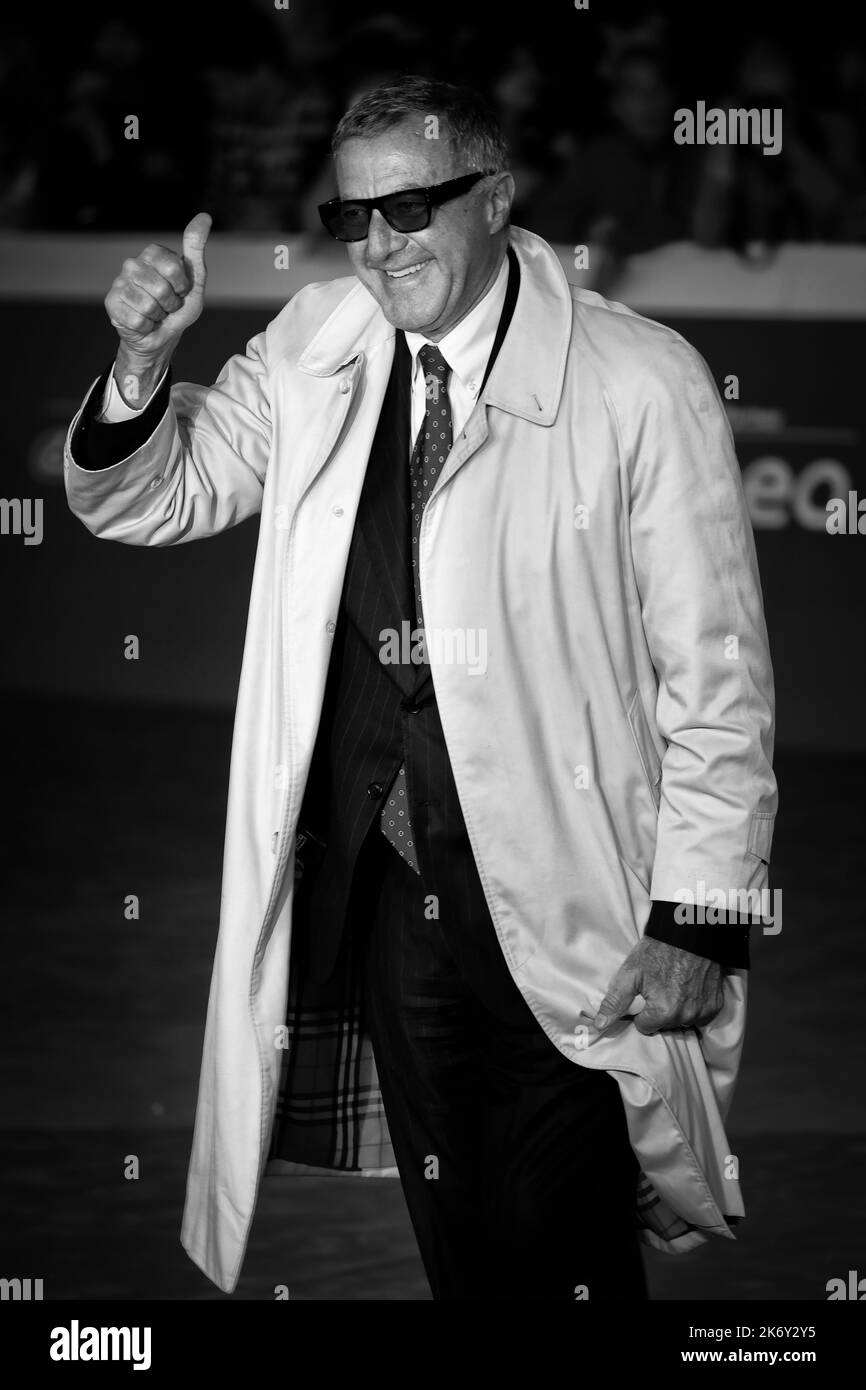 Roma, Italia - 13 ottobre 2022: Luca Barbareschi cammina sul tappeto rosso durante il Festival del Film di Roma 2022, il 13 ottobre 2022. Foto Stock