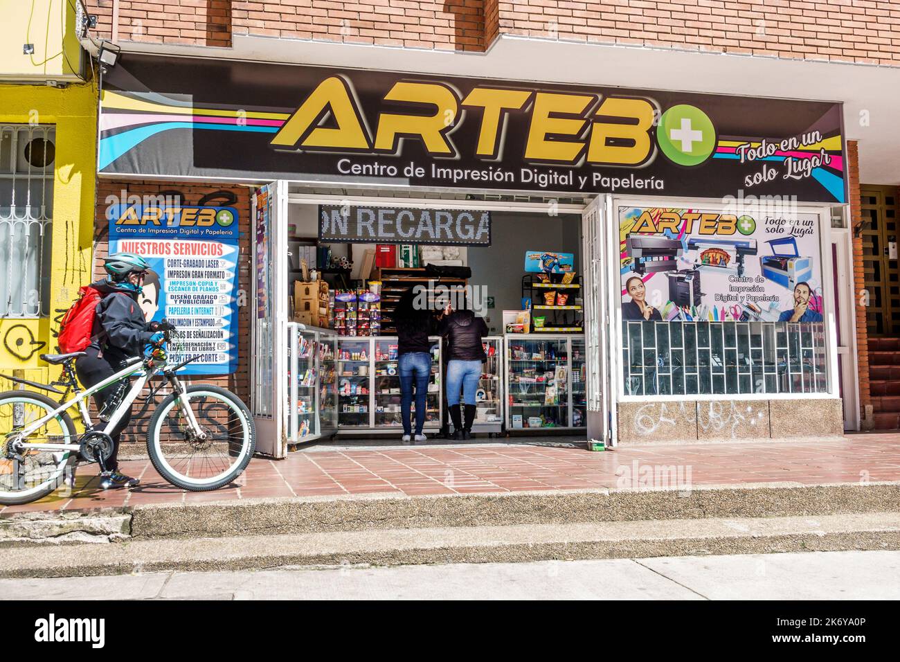 Bogota Colombia,Chapinero Avenida Carrera 7,ARTEB Centro Stampa digitale e Stationery stampa forniture per ufficio, negozi business businesse Foto Stock