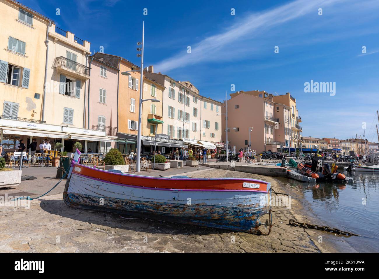 Saint-Tropez, Costa Azzurra, Costa Azzurra, Provenza, Francia. Il vecchio porto di pesca. Vieux Port de peche. Foto Stock
