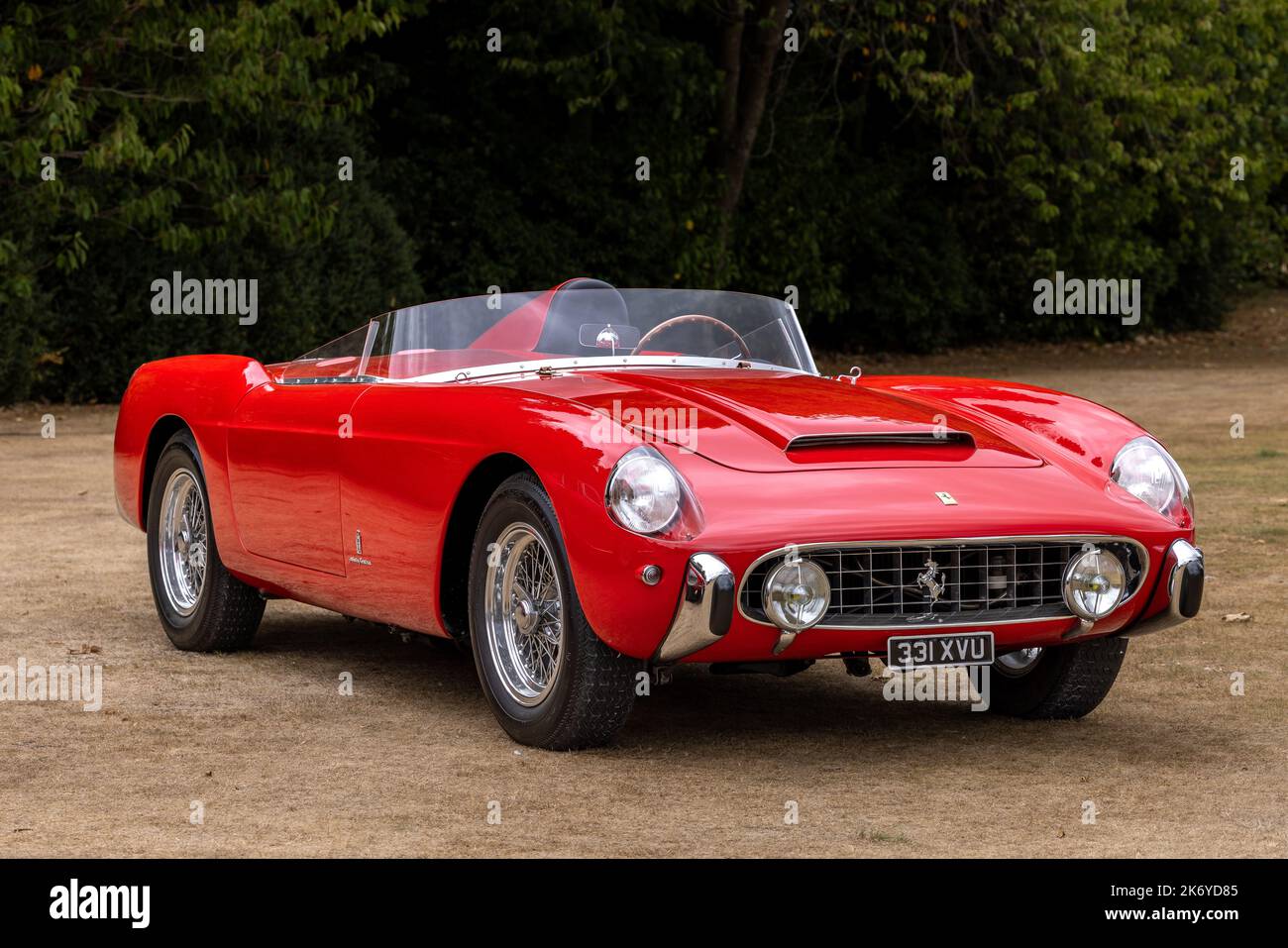 1957 Ferrari 250 GT Series i Café Racer ‘331 XVU’ in mostra al Concours d’Elégance Motor Show tenutosi a Blenheim Palace Foto Stock