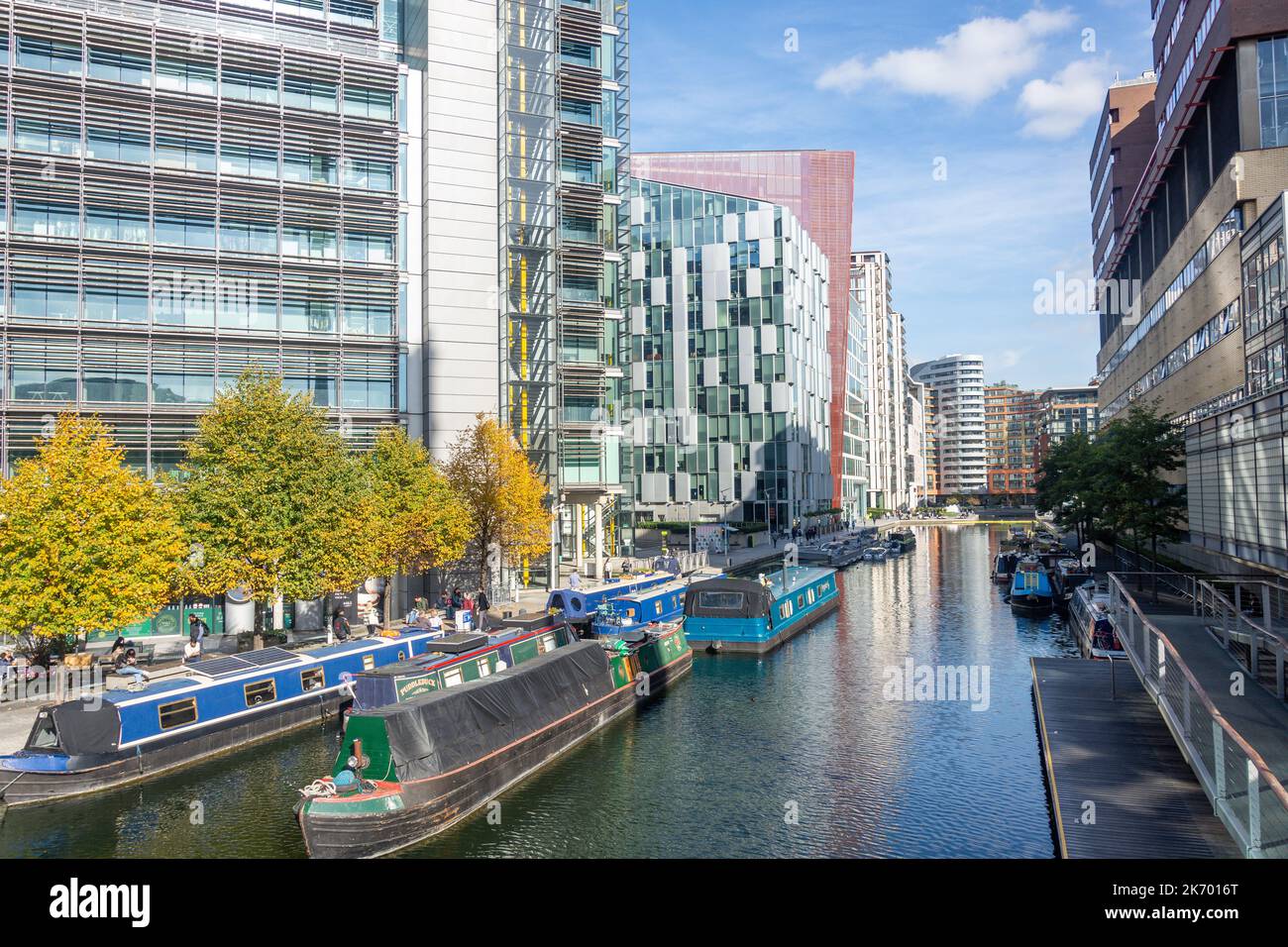 Vista dalla passerella Paddington Basin, Paddington Basin, Paddington, City of Westminster, Greater London, Inghilterra, Regno Unito Foto Stock