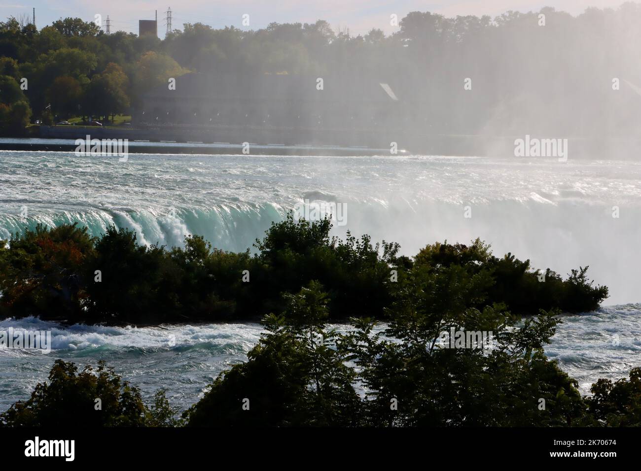 Le cascate Horseshoe delle cascate del Niagara viste dal lato americano delle cascate Foto Stock