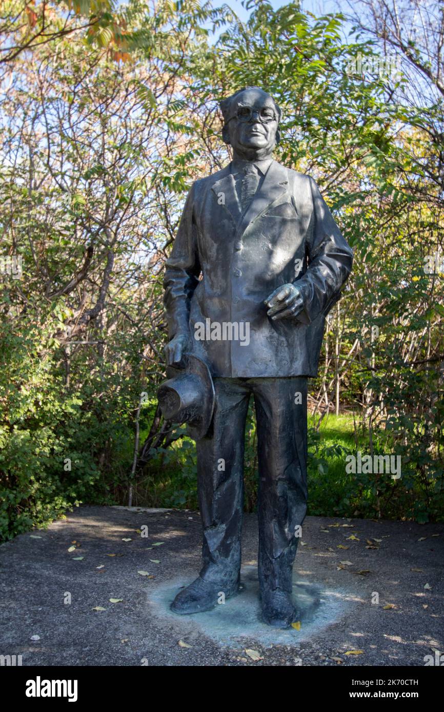 Statua del leader comunista, Memento Park un museo all'aperto dedicato alle statue monumentali del periodo comunista ungherese, Budapest, Ungheria, Foto Stock