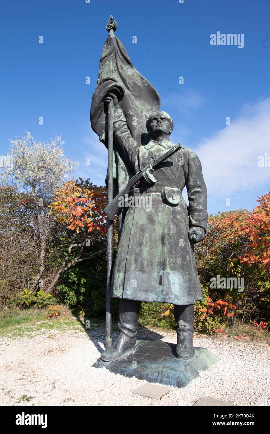 Monumento alla liberazione nel Parco del Memento un museo all'aperto dedicato alle statue monumentali del periodo comunista ungherese, Budapest, Ungheria, Foto Stock