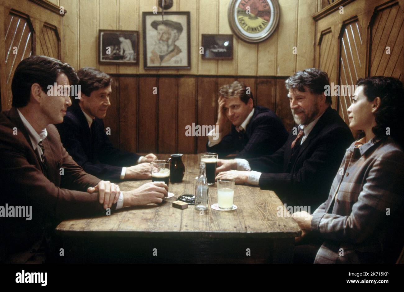 PIERCE BROSNAN, STEPHEN REA, AIDAN QUINN, ALAN BATES, JULIANNA MARGULIES, Evelyn, 2002 Foto Stock