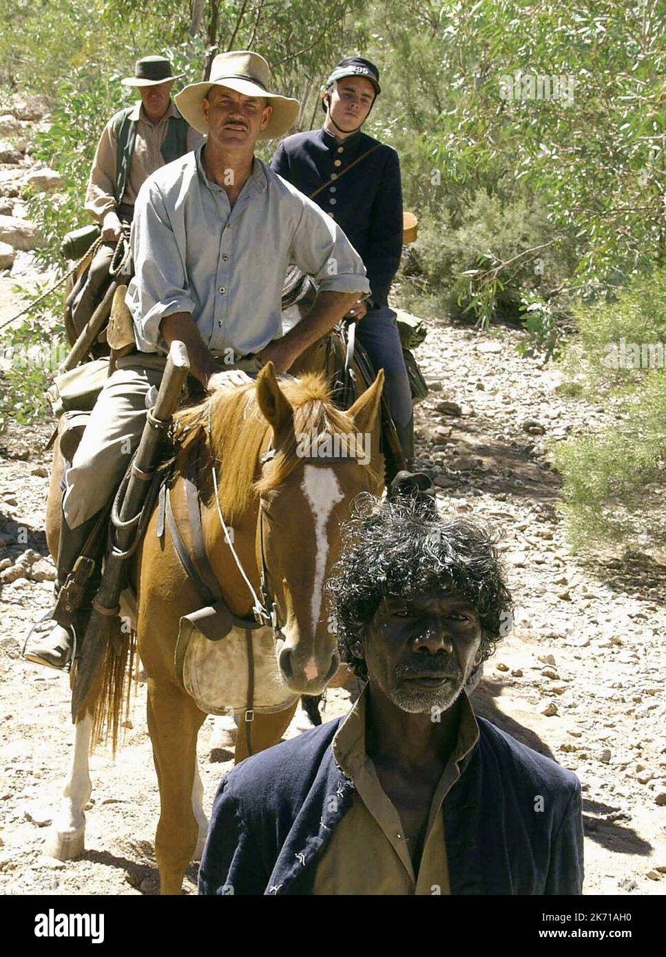 DAVID GULPILIL, GARY SWEET, DAMON GAMEAU, GRANT PAGE, THE TRACKER, 2002 Foto Stock