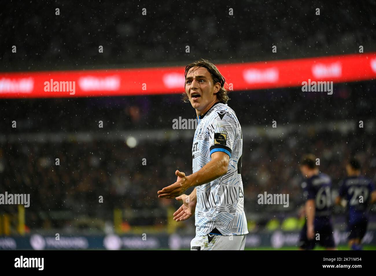 Il Casper Nielsen del Club reagisce durante una partita di calcio tra il RSCA Anderlecht e il Club Brugge, domenica 16 ottobre 2022 ad Anderlecht, Bruxelles, il giorno 12 della prima divisione del campionato belga della 'Jupiler Pro League' del 2022-2023. FOTO DI BELGA JOHN THYS Foto Stock