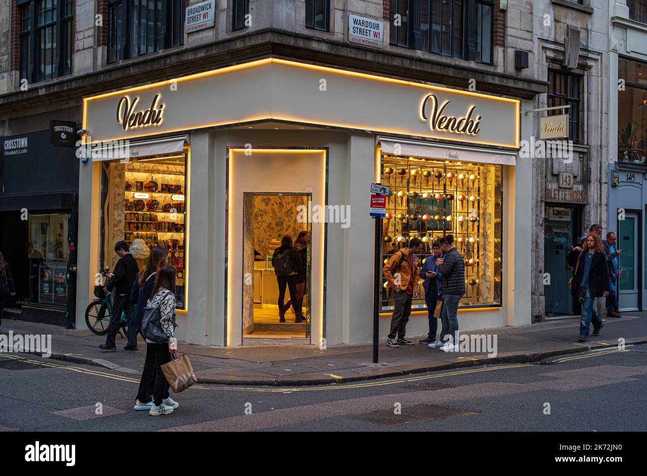 Venchi Chocolate & gelato Soho London - Italian Chocolate and Ice Cream store, originariamente fondata nel 1878 in Italia, ora in tutto il mondo. Foto Stock