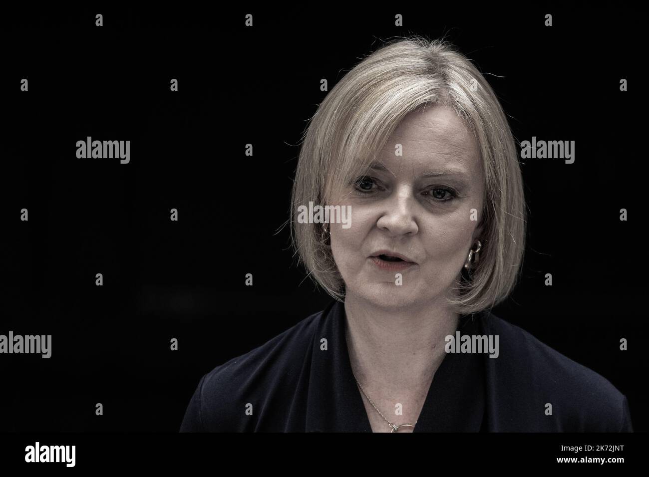 Londra, Regno Unito, 06th settembre 2022. Liz Truss (Elizabeth Truss), dà il suo primo discorso come nuovo primo ministro britannico del Regno Unito oggi fuori 10 fare Foto Stock