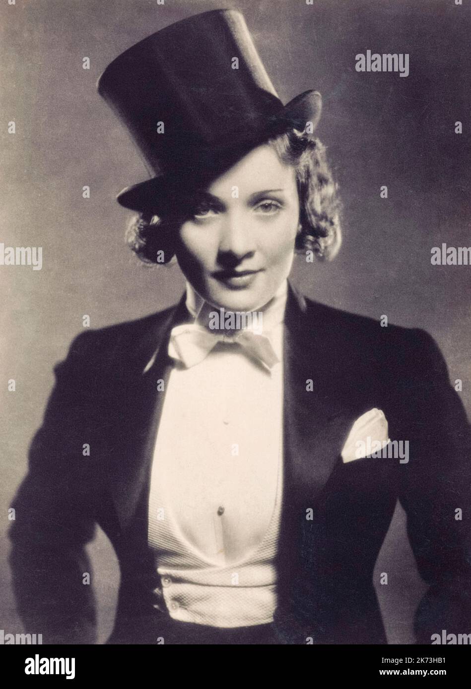 Marlene Dietrich, 1901 - 1992. Attrice cinematografica americana di origine tedesca. Nome completo Marie Magdalene Dietrich. Da una fotografia pubblicitaria degli anni '30. SOLO EDITORIALE. Foto Stock