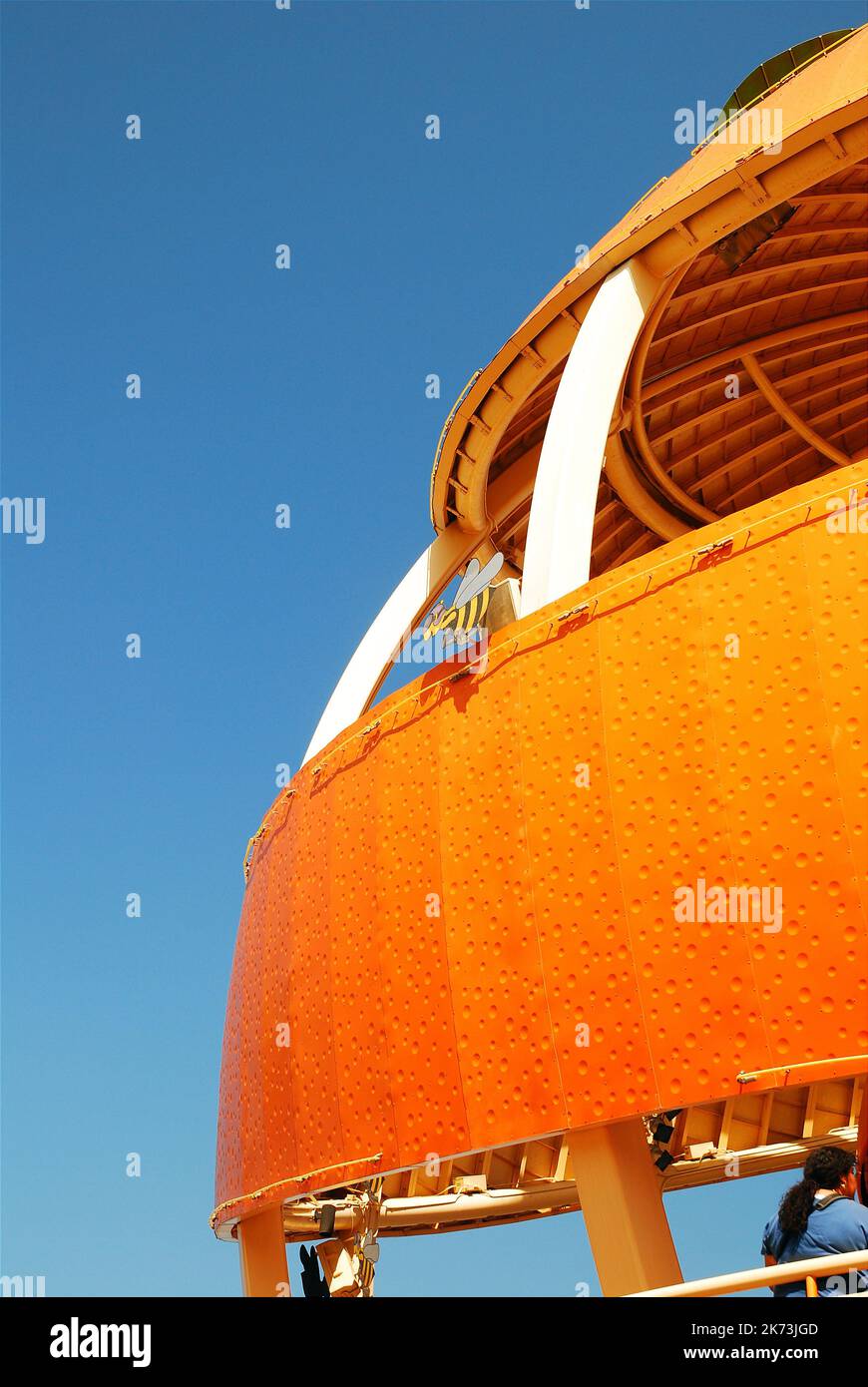 La corsa Orange Stinger a Disneyland's California Adventure è stata un'escursione a dondolo fino a quando non è stata demolita per fare posto ai lavori di ristrutturazione del parco Foto Stock