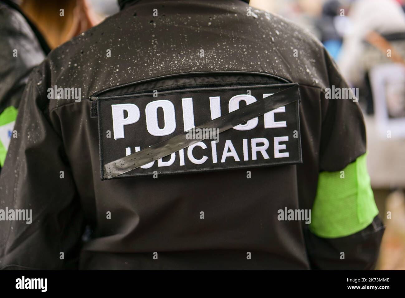 Versailles, Francia, 17/10/2022. Funzionari di polizia, giudici e umoristi dimostrano contro la legge governativa che vuole riformare la polizia giudiziaria. Pierre Galan/Alamy Live News Foto Stock