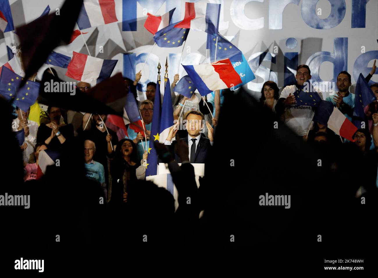 Capo del movimento politico 'en Marche!' E candidato alle elezioni presidenziali francesi del 2017 Emmanuel Macron tiene un discorso durante un incontro a Marsiglia Francia del 01 aprile 2017 Foto Stock