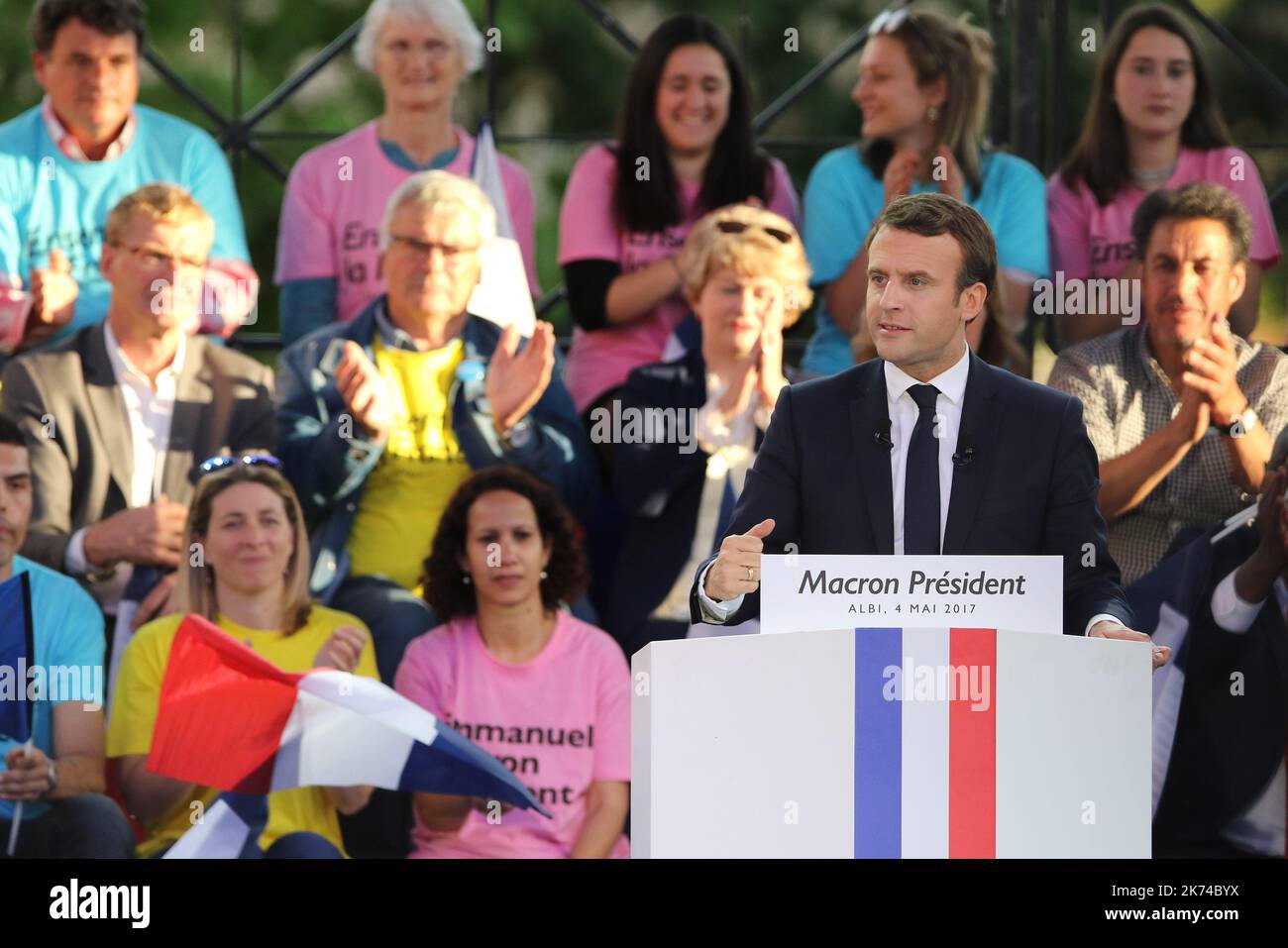 Albi, Francia, 4th 2017 maggio ultimo raduno di Emmanuel Macron, candidato alle elezioni presidenziali. Il secondo turno si svolge domenica, si trova di fronte allo sfidante del partito di estrema destra Foto Stock