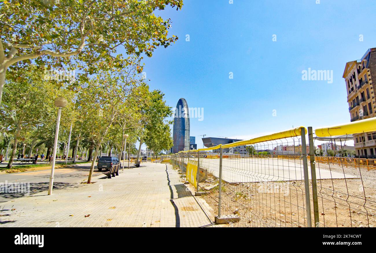 Lavora in Plaza de Les Glories a Barcellona, Catalunya, Spagna, Europa Foto Stock