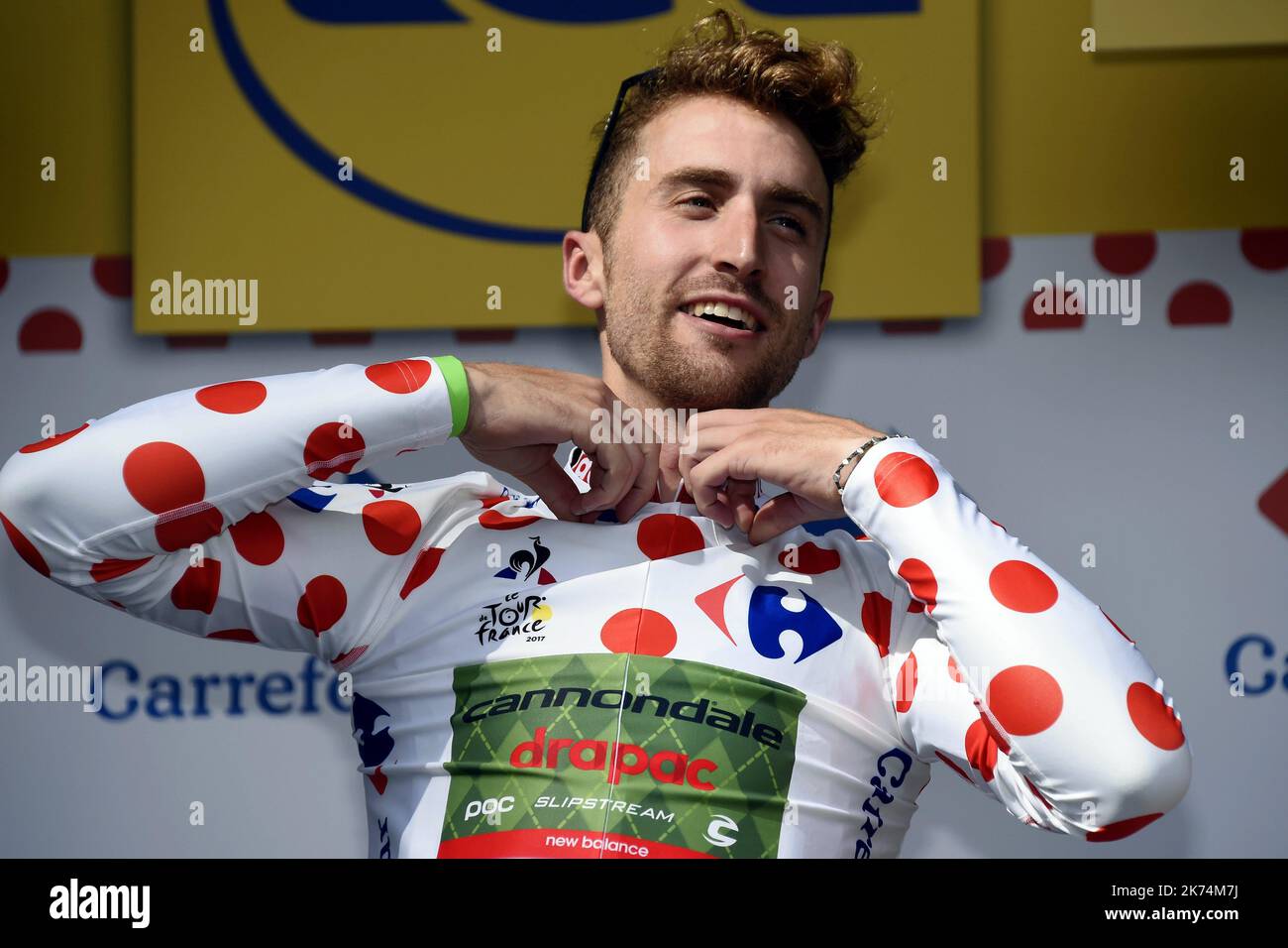 L'americano Taylor PHINNEY sostiene la maglia del Re della montagna durante la seconda fase del Tour de France 2017 tra Dusseldorf e Liegi che si svolge da sabato 1st luglio a domenica 23rd 2017 luglio, Il 104th Tour de France è composto da 21 tappe e copre una distanza totale di 3.540 chilometri. Foto Stock