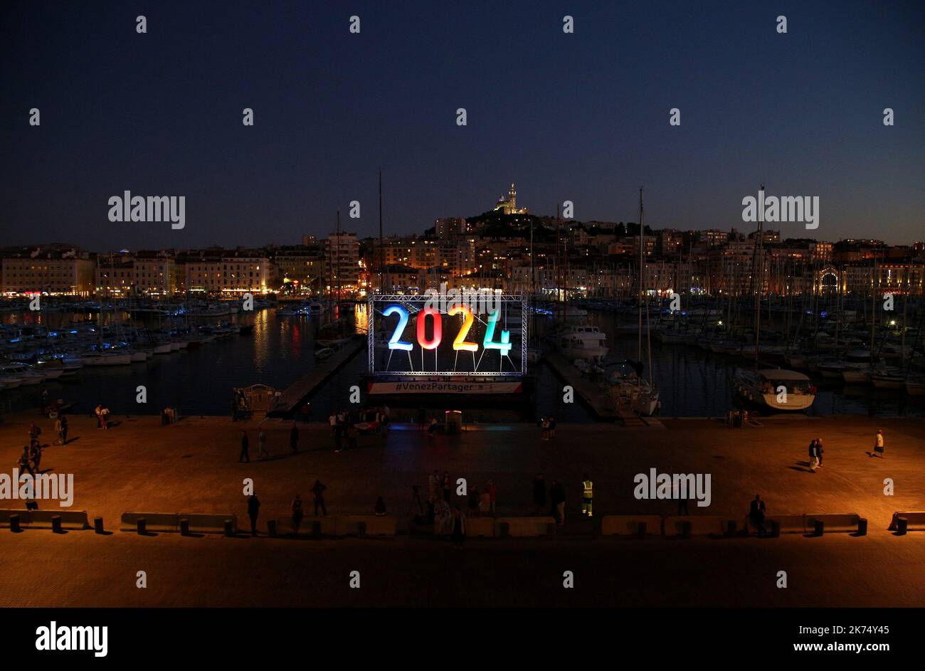 MARSIGLIA il 13th settembre 2017 - il Comitato Olimpico Internazionale ha nominato Parigi come sede delle olimpiadi del 2024. Celebrazione a Marsiglia Foto Stock