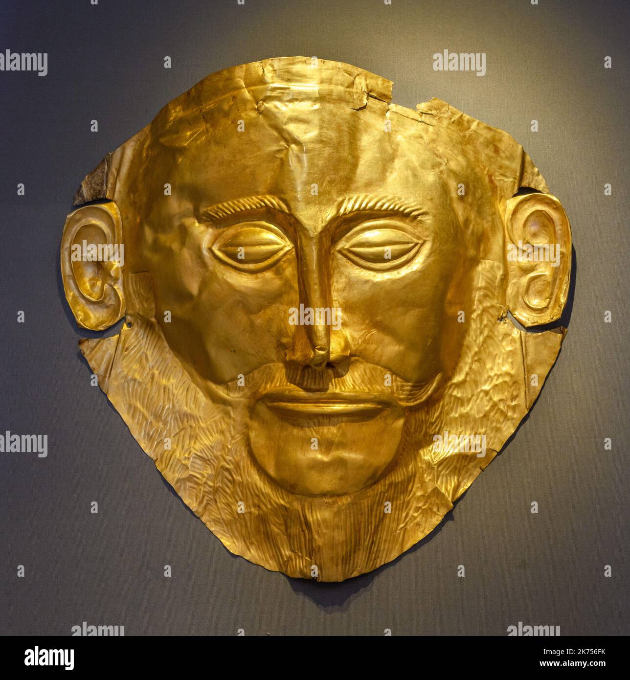 La maschera di Agamemnon, una maschera d'oro di Micene, 16th ° secolo AC, Museo Archeologico Nazionale, Atene, Grecia Foto Stock