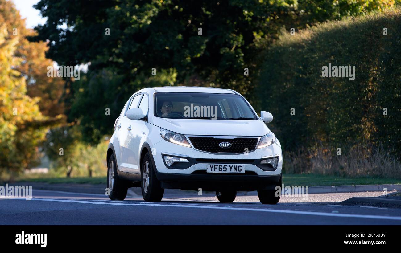 2015 bianco 1591 cc Kia Sportage Foto Stock