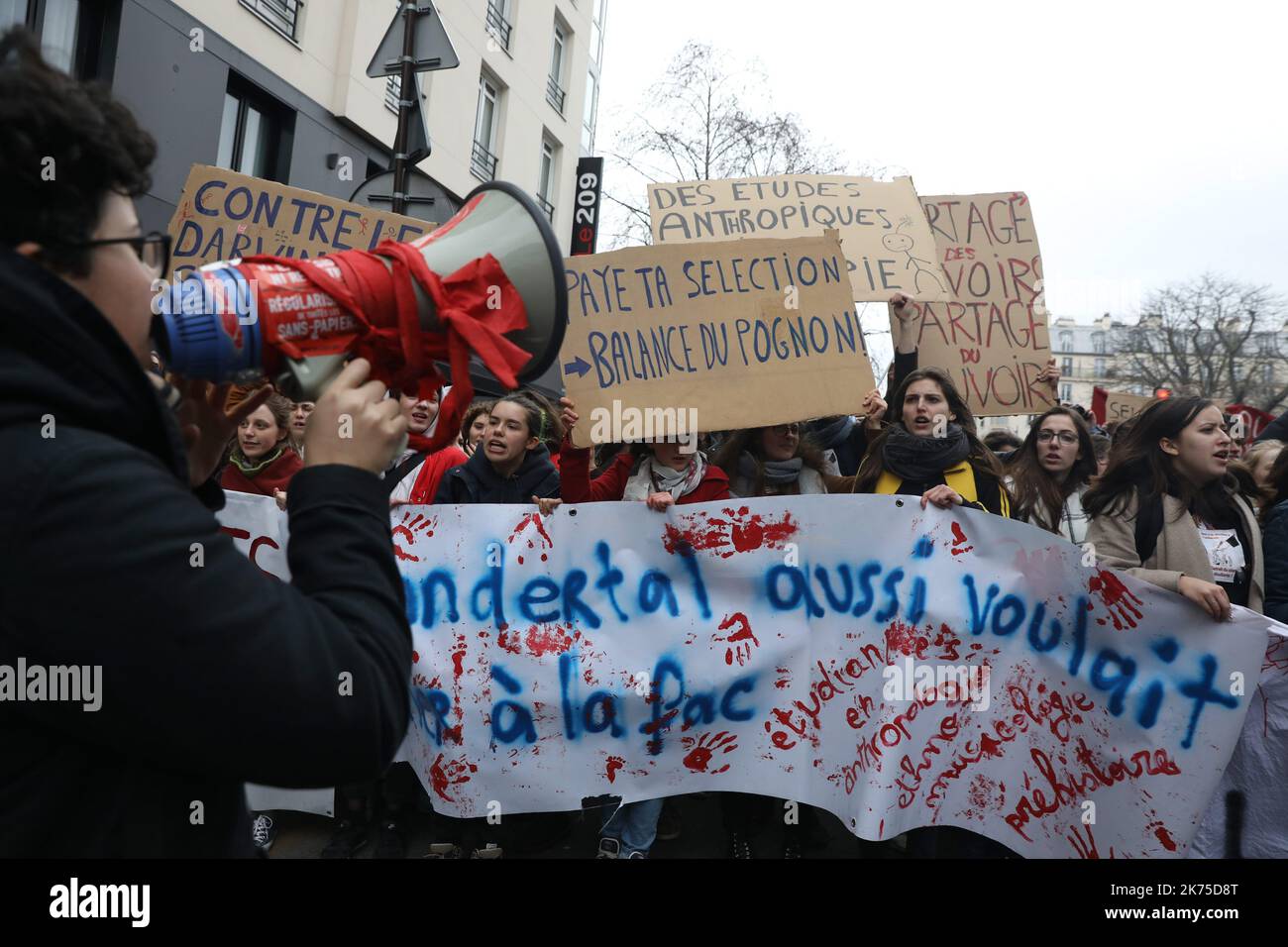 I francesi scioperi PARIGI 22 2018 MARZO i manifestanti marciano in tutta la Francia Foto Stock