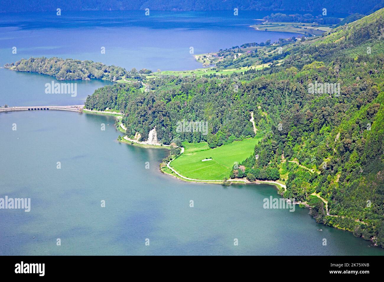 Portogallo, Azzorre, Isola di Sao Miguel, Caldeira das Sete Cidades, Lagoa Azul, Lagoa Verde, Foto Stock