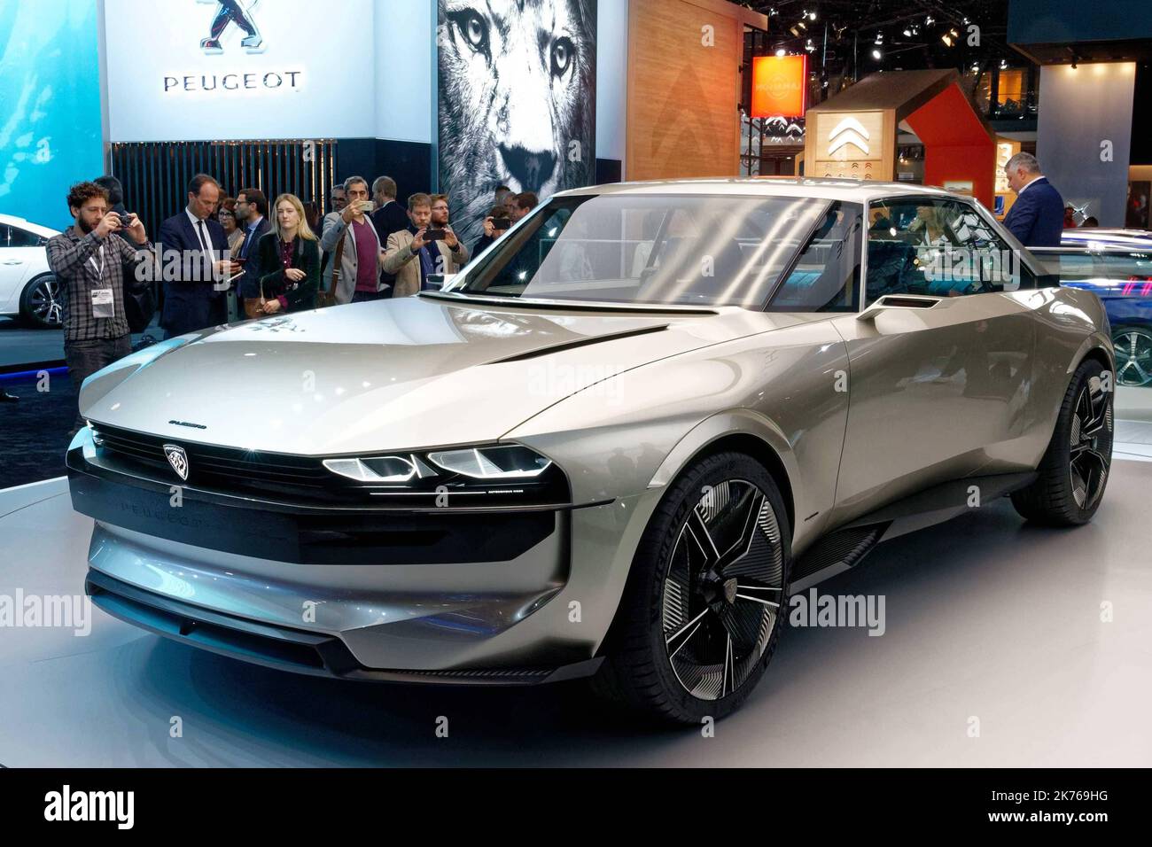 Peugeot. E Legenda. Paris Motor Show, fiera internazionale che si svolge dal 4th al 14th 2018 ottobre Foto Stock