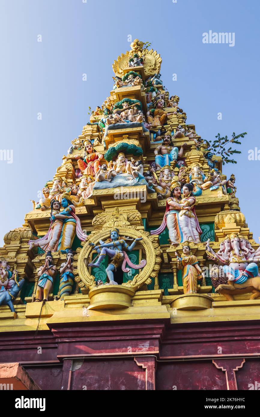 Esterno del Tempio di Sri Kaileswaram, dedicato a Lord Shiva e Ganesha, il più antico tempio indù di Colombo in Sri Lanka Foto Stock