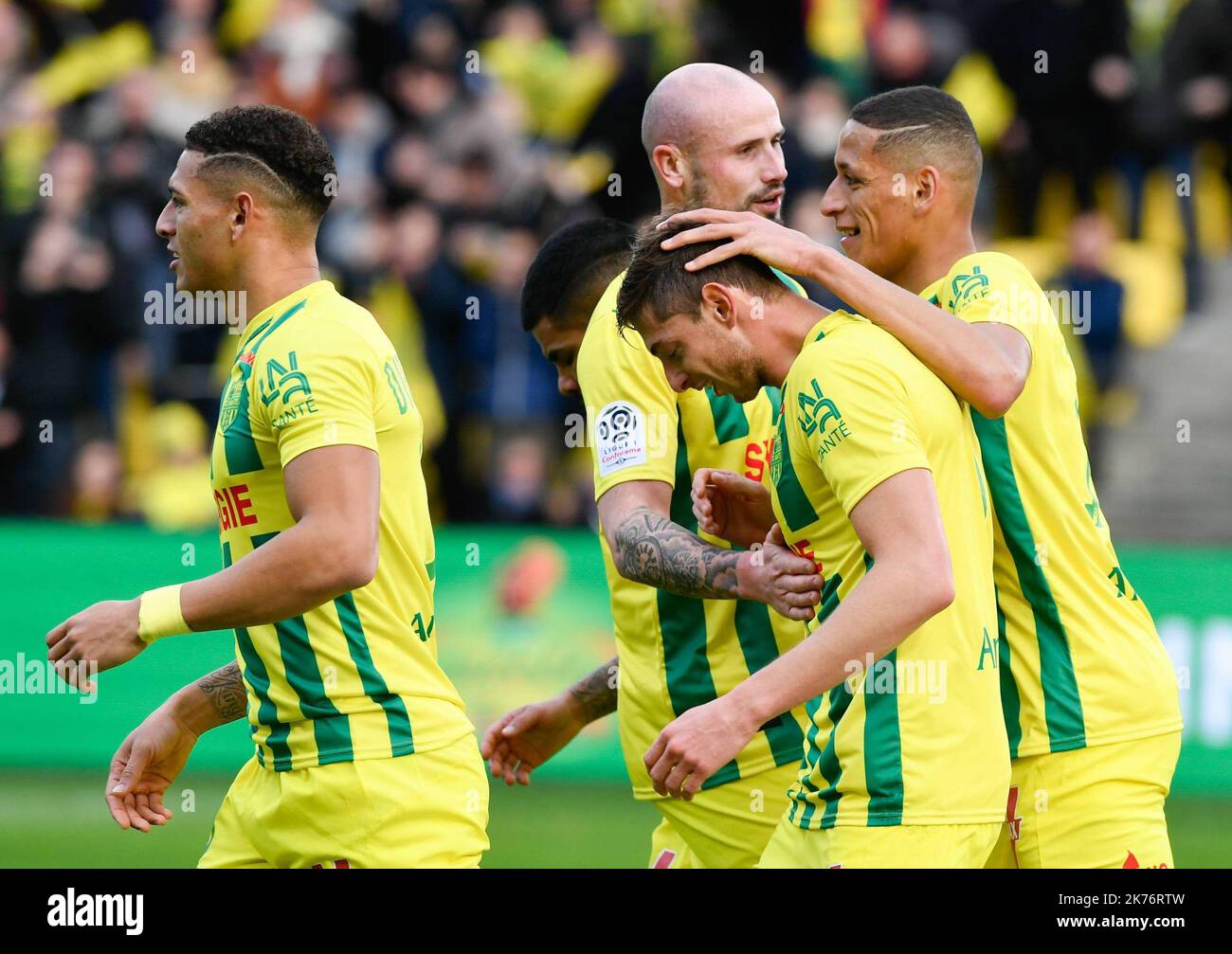 Emiliano Sala festeggia la penalità. Giocatore argentino di calcio Emiliano Sala in azione durante il calcio ligue 1 squadra Nantes. Secondo i media, le autorità francesi hanno confermato che il calciatore Emiliano Sala della città di Cardiff era a bordo di un aereo leggero scomparso durante il viaggio dalla Francia al Regno Unito. Foto Stock