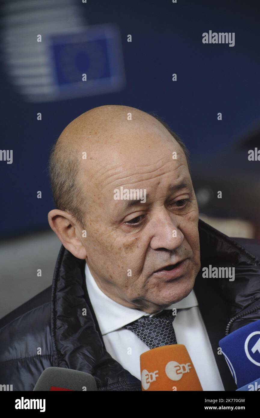 Arrivo e intervento davanti ai giornalisti di Jean-Yves LE DRIAN, ministro degli Affari Esteri francese. Foto Stock