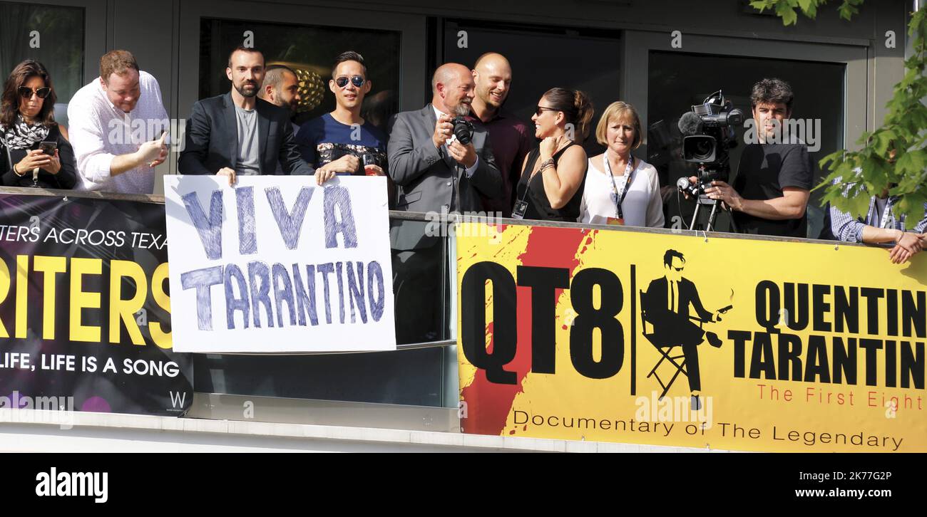 I fan che partecipano alla prima edizione di Hollywood si sono tenuti durante il Festival del Cinema di Cannes 72nd a Cannes, in Francia. Foto Stock