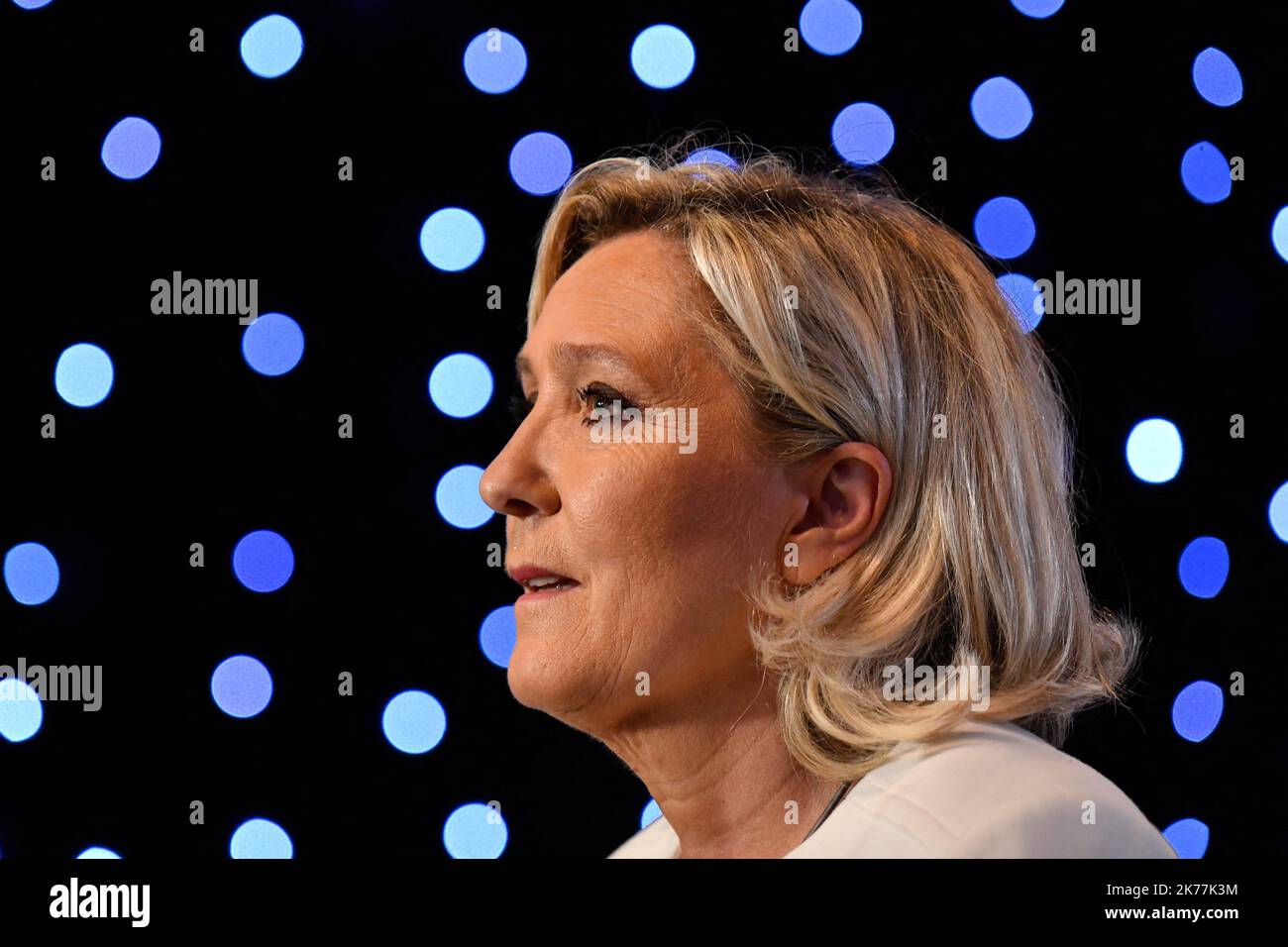 Marine le Pen celebra la vittoria della RN alla notte delle elezioni del Rally Nazionale al Palmeraie, a Parigi il 26 maggio 2019 Foto Stock