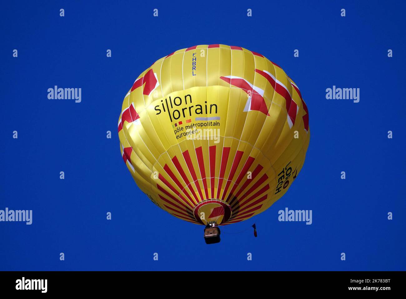 Il record mondiale di partenza 456 palloncini online non è stato battuto,  ma la biennale aerostazione mantiene ancora questo record mondiale seguito  da un volo di massa durante il 30th ° anniversario