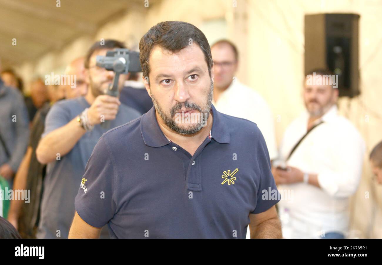 Matteo Salvini, Capo del partito Lega Nord e ex Ministro degli interni che  indossa la polo Madonna di Campiglio, si recò a Pinzolo il 31 agosto 2019  Foto stock - Alamy