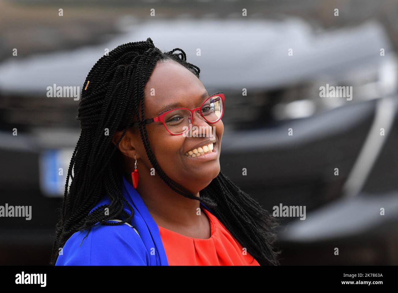 Sibeth ndiaye, la secretaire aupres du Premier Ministre et Porte parole du Gouvernement en sortie du Conseil des Ministres du 04 Septembre 2019 / 04/09/2019 - France / Ile-de-France (region) / Parigi - Sibeth ndiaye, Segretario al primo ministro e portavoce del governo del Consiglio dei ministri del 04 settembre 2019 Foto Stock