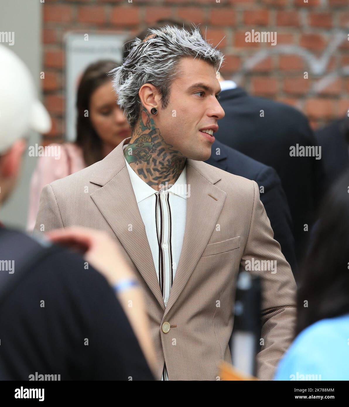 Camicia fendi hotsell fedez