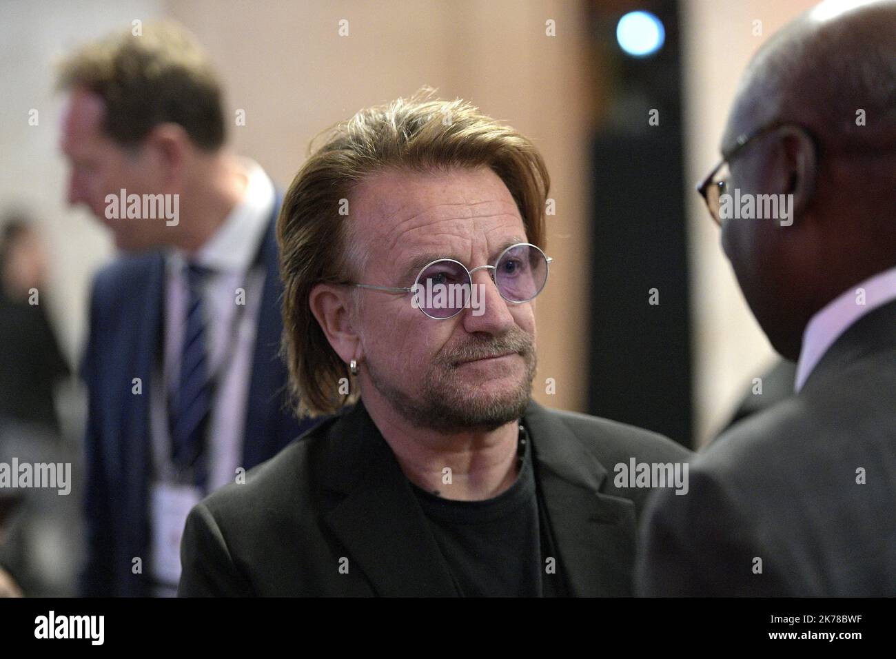 Il cantante Bono ai margini della cena del 9 ottobre 2019 al Municipio di Lione in onore dei Capi di Stato e di Governo presenti alla Sesta Conferenza di rifinanziamento risorse del Fondo Globale per la lotta all'AIDS, alla tubercolosi e alla malaria. Foto Stock